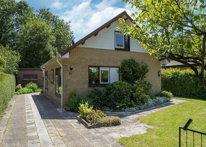 Peaceful Holiday Home With Shared Pool