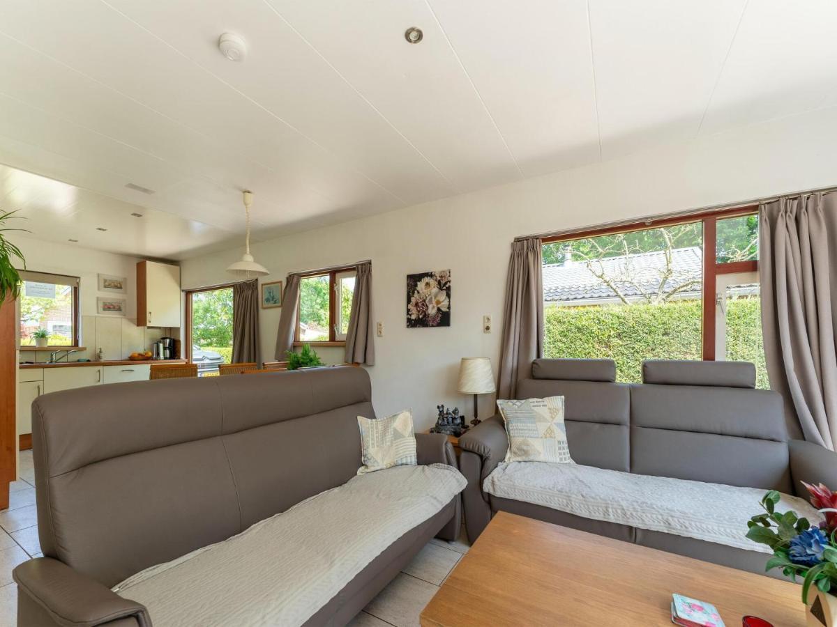 Peaceful With Shared Pool Vakantiehuis *