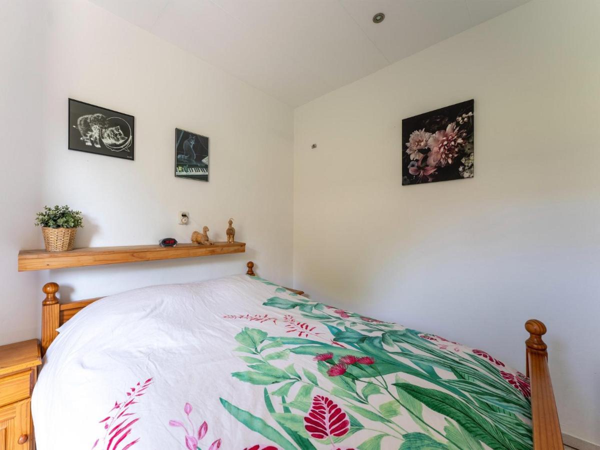 Vakantiehuis Peaceful With Shared Pool *